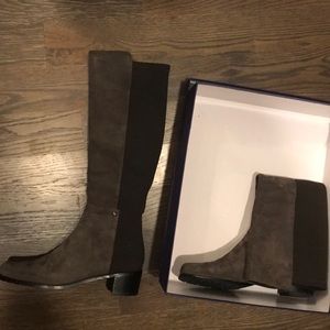 Suede knee high boot and stretch back